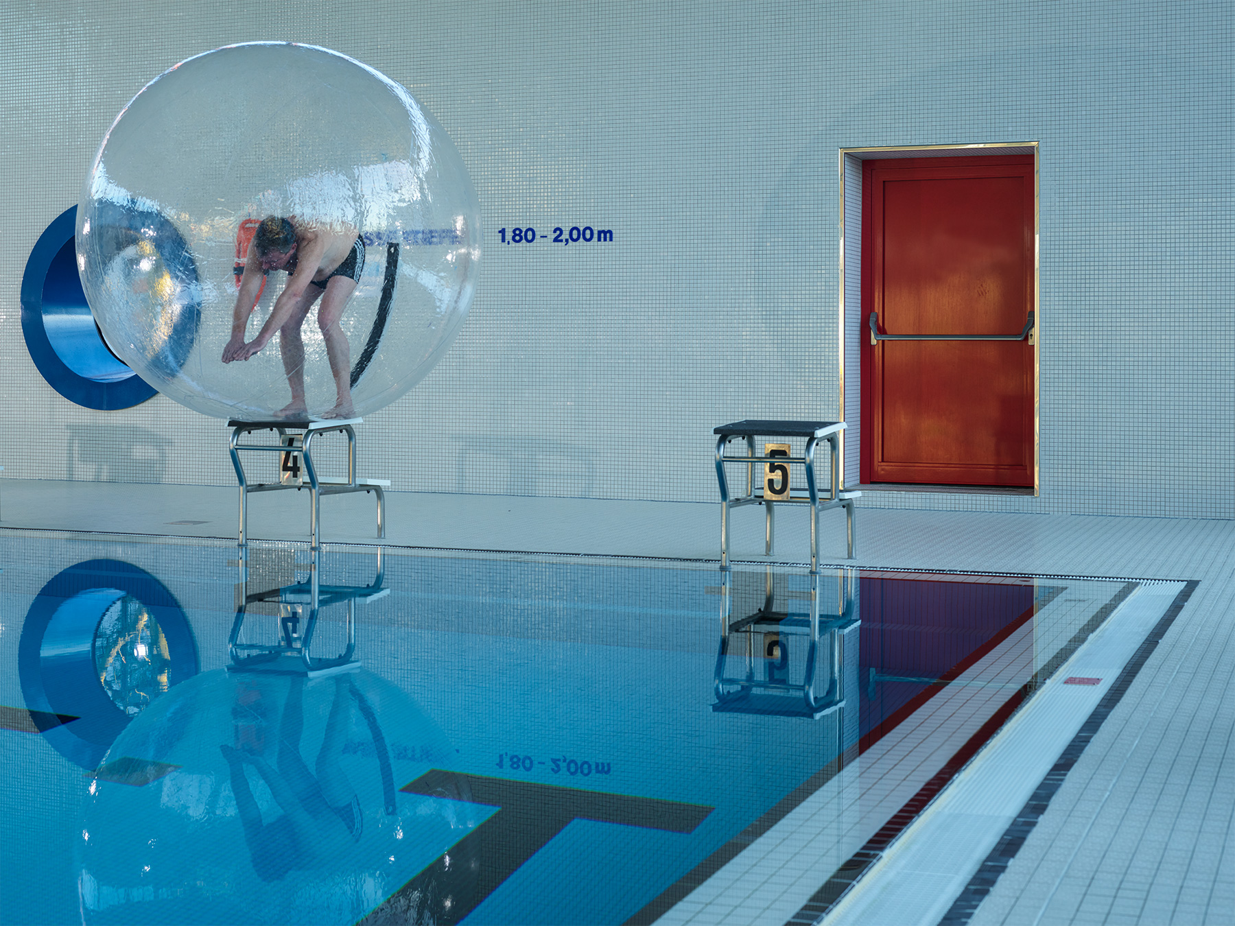 Florian Mehnert, Social Distance Stacks, Hallenbad Neuenburg am Rhein